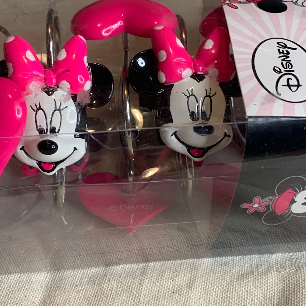 Minnie Mouse shower curtain hooks, set of 12